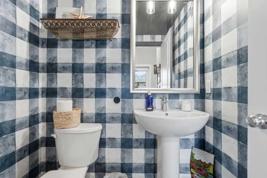 7 Wolf Creek Drive SE Calgary AB T2X 4W9
