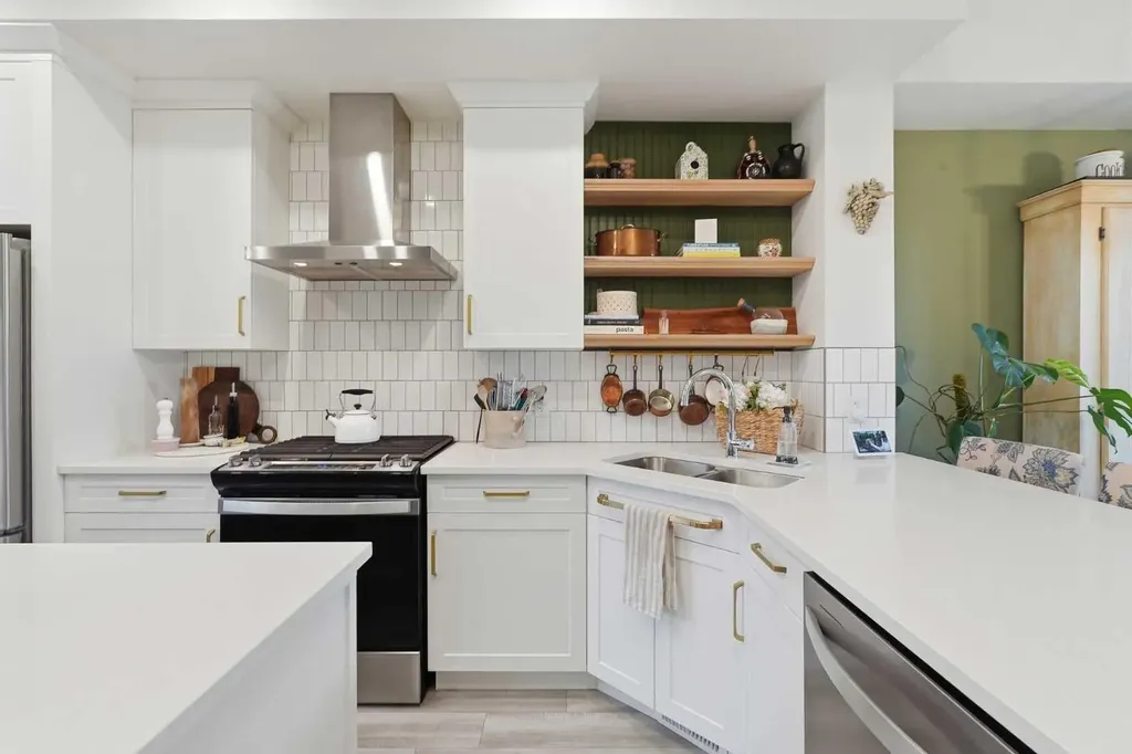 7 Wolf Creek Drive SE Calgary AB T2X 4W9
