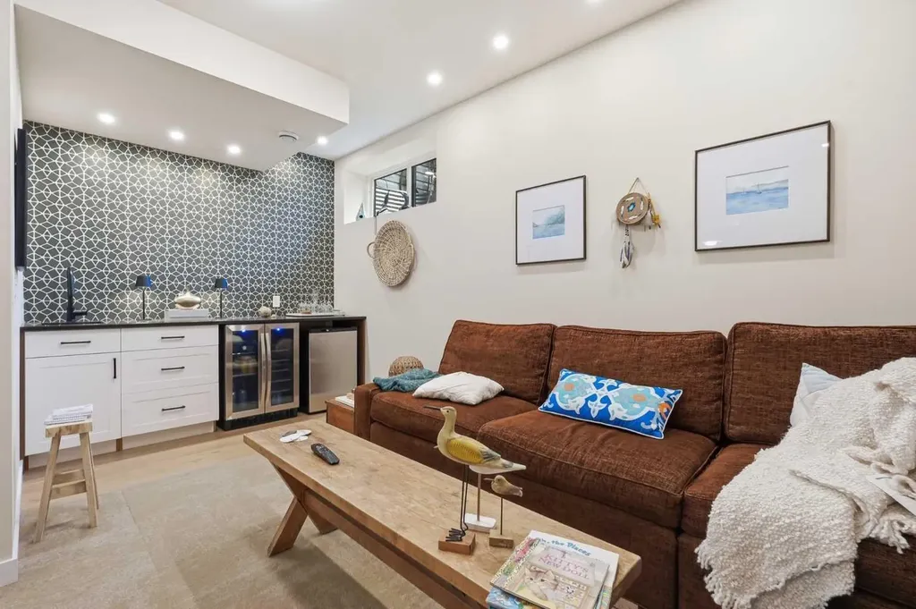 7 Wolf Creek Drive SE Calgary AB T2X 4W9