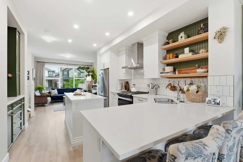 7 Wolf Creek Drive SE Calgary AB T2X 4W9