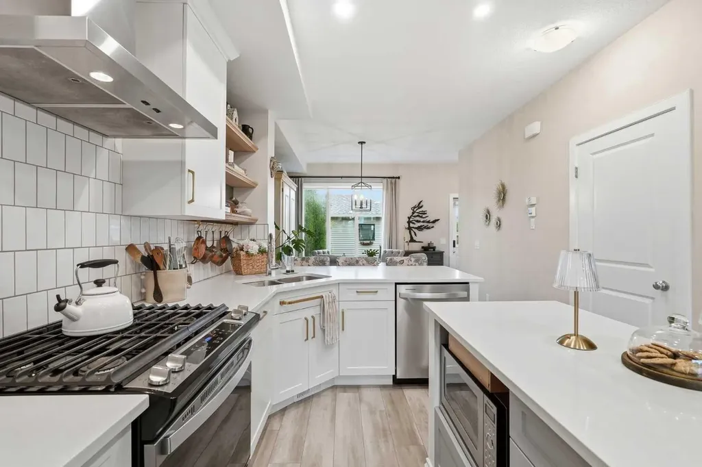 7 Wolf Creek Drive SE Calgary AB T2X 4W9