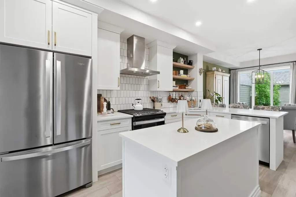 7 Wolf Creek Drive SE Calgary AB T2X 4W9