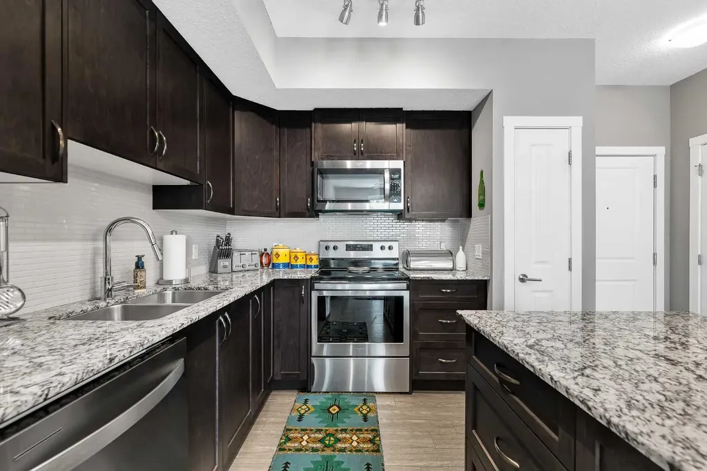 3727 Sage Hill Drive NW Calgary AB T3R1T7