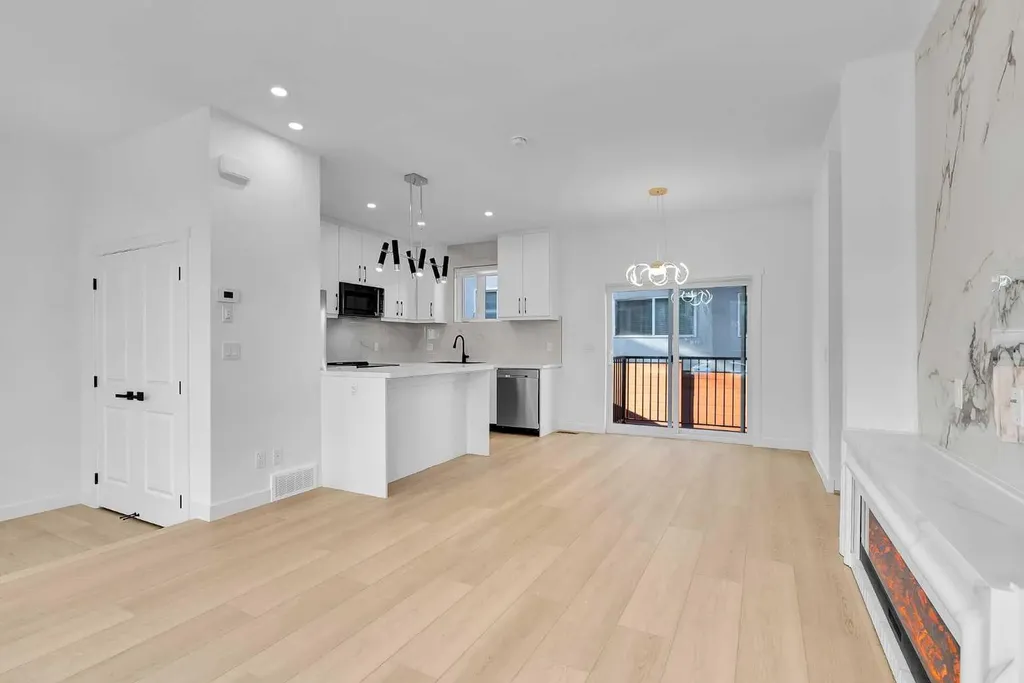 2605 1 Street NE Calgary AB T2E 1X8