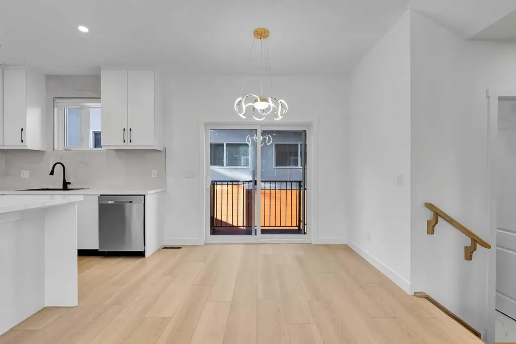 2605 1 Street NE Calgary AB T2E 1X8