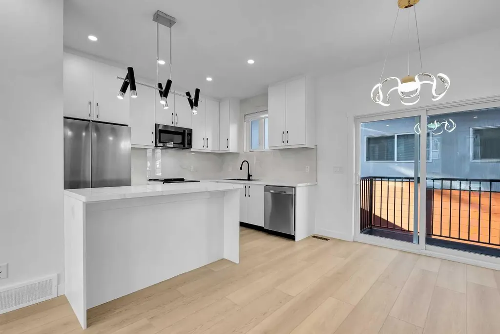 2605 1 Street NE Calgary AB T2E 1X8