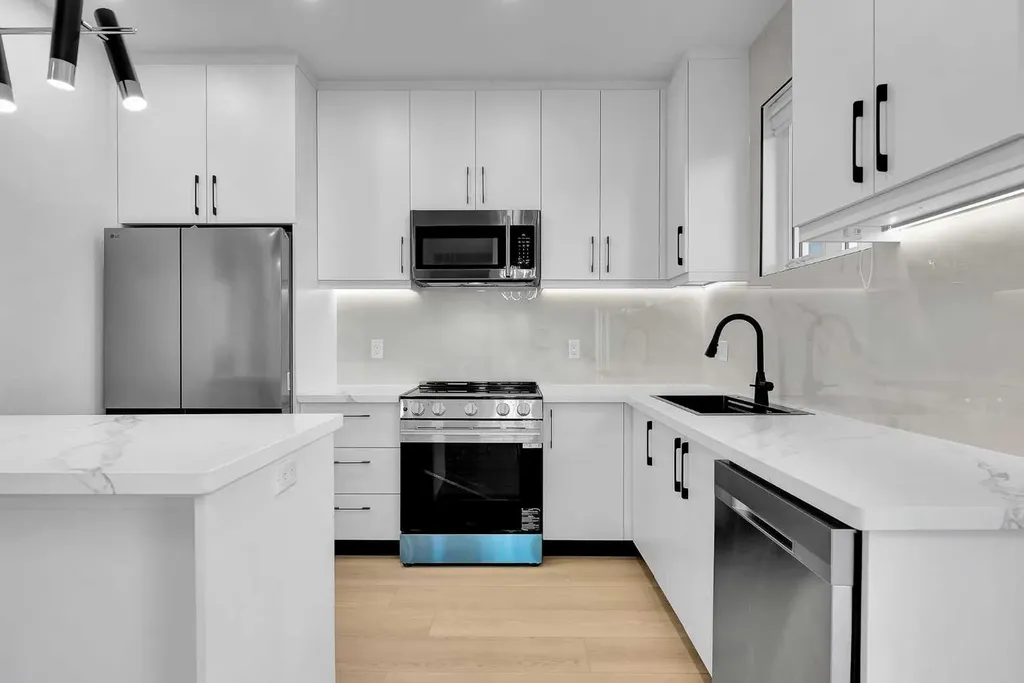 2605 1 Street NE Calgary AB T2E 1X8