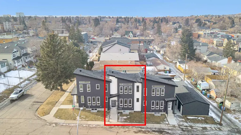 2605 1 Street NE Calgary AB T2E 1X8