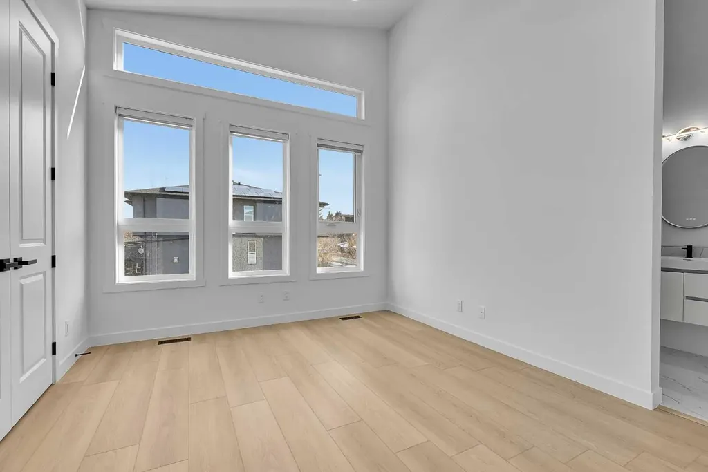 2605 1 Street NE Calgary AB T2E 1X8