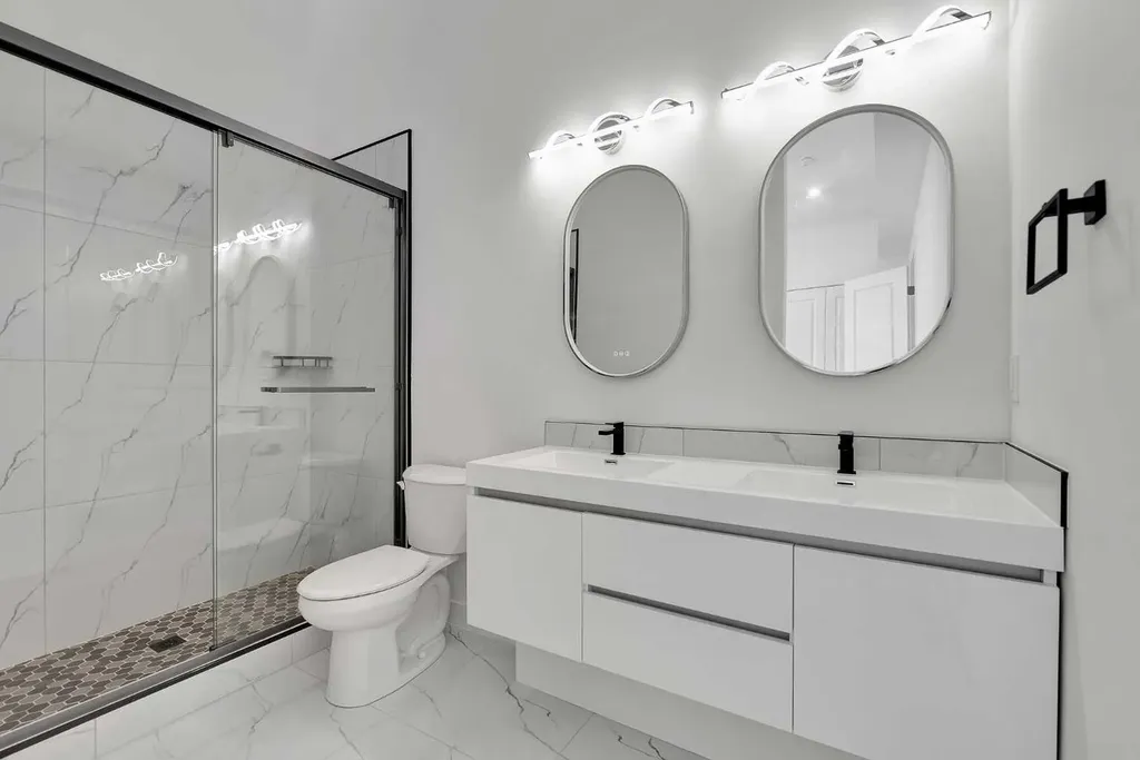 2605 1 Street NE Calgary AB T2E 1X8
