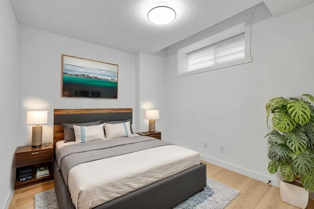 2605 1 Street NE Calgary AB T2E 1X8