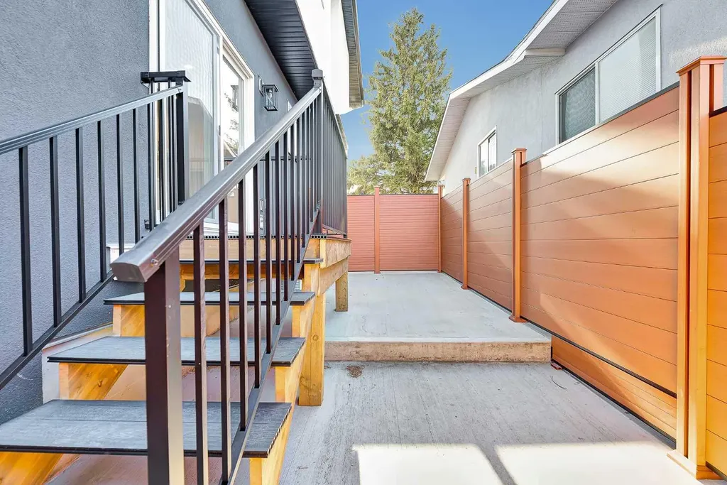 2605 1 Street NE Calgary AB T2E 1X8