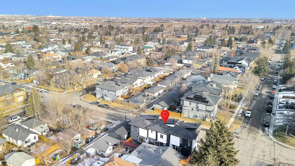 2605 1 Street NE Calgary AB T2E 1X8