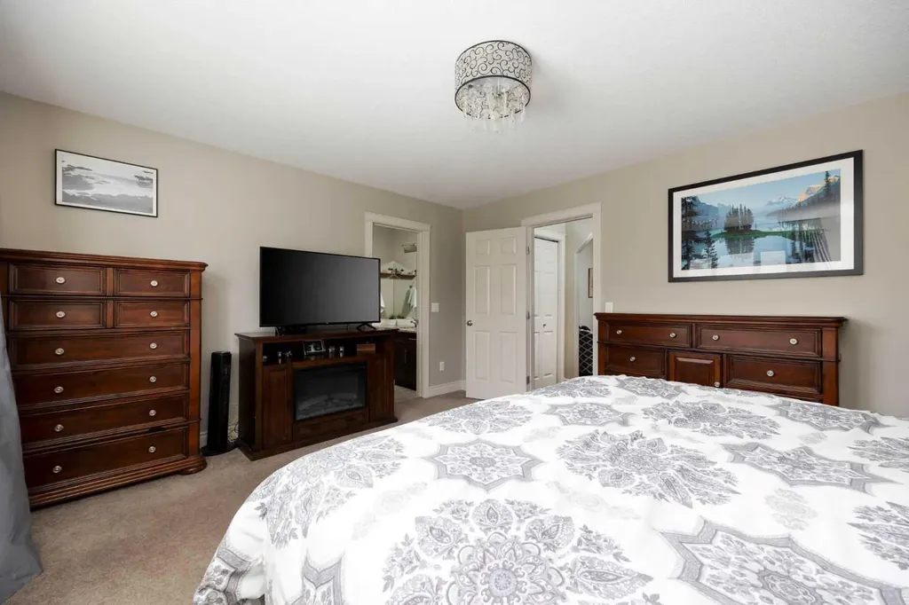 156 Gravelstone Way Fort Mcmurray AB T9K 0S9