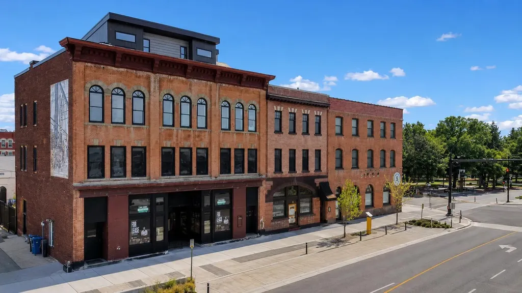 Lethbridge AB, 411 3 Avenue S, Unit 330