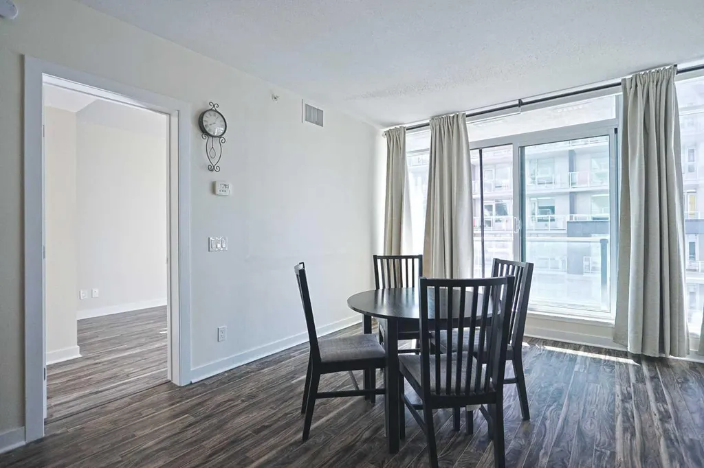 10 Brentwood Common NW Calgary AB T2L 2L6
