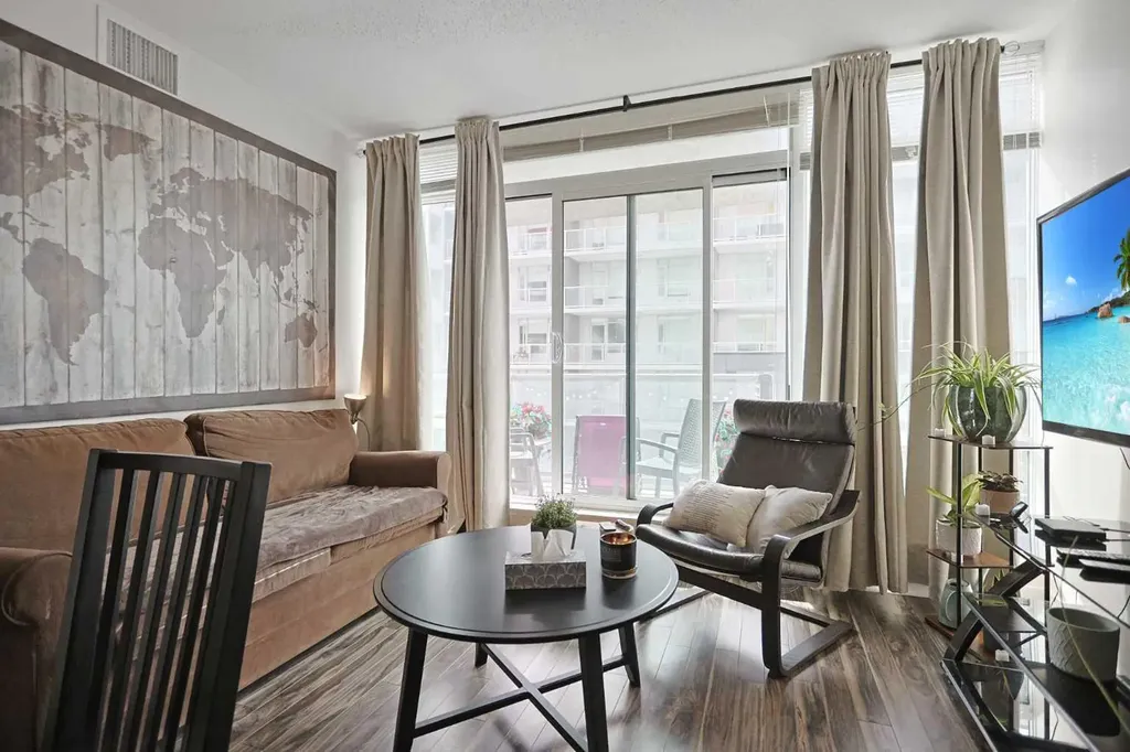 10 Brentwood Common NW Calgary AB T2L 2L6