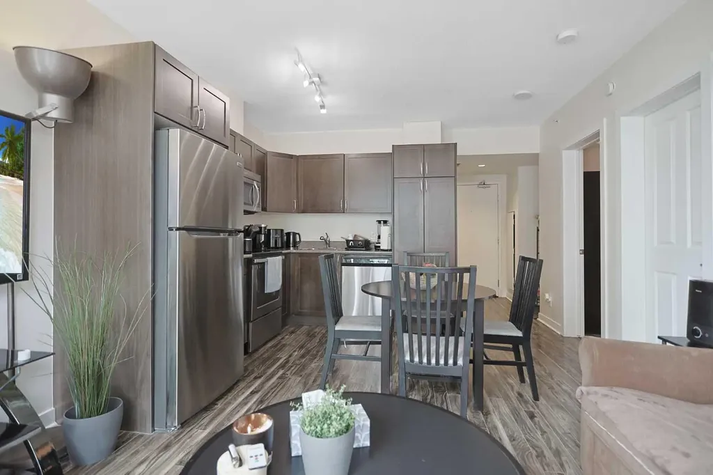 10 Brentwood Common NW Calgary AB T2L 2L6
