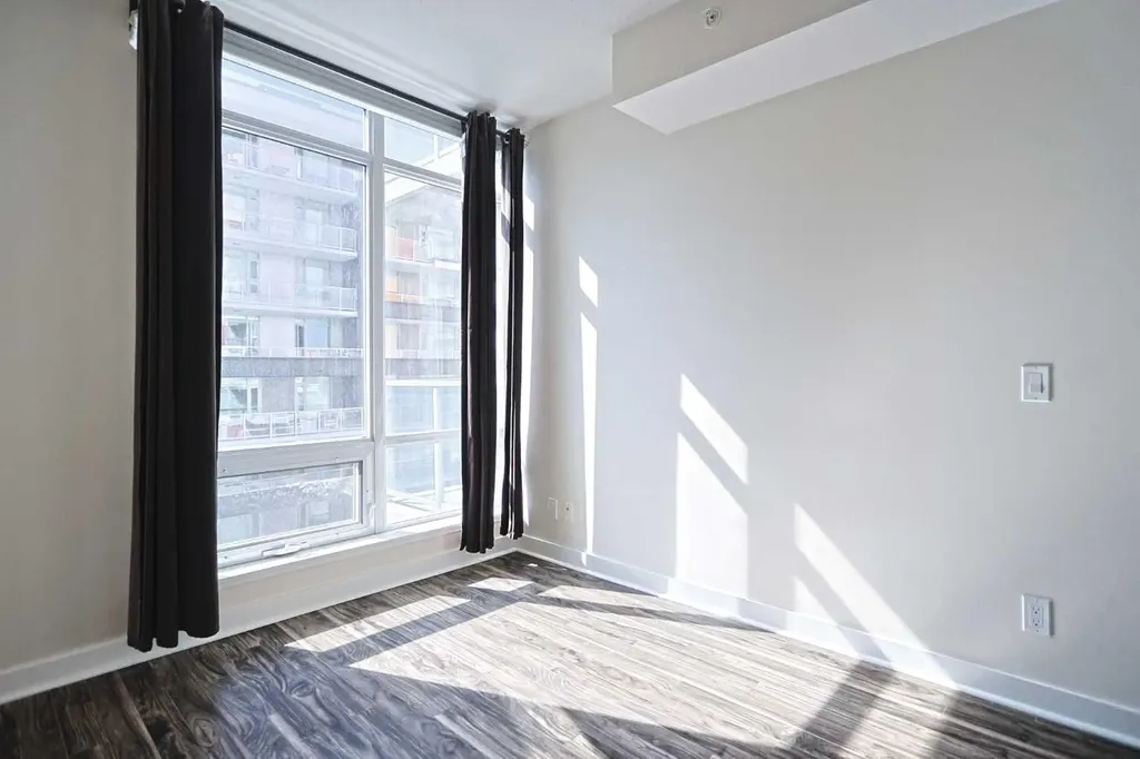 10 Brentwood Common NW Calgary AB T2L 2L6