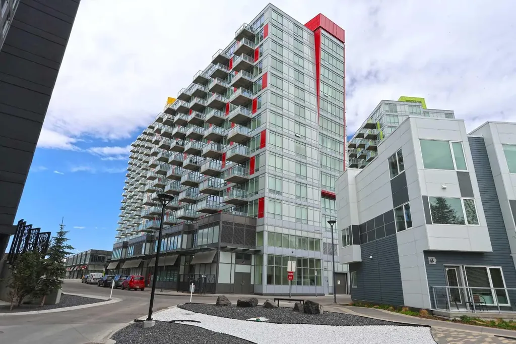 10 Brentwood Common NW Calgary AB T2L 2L6