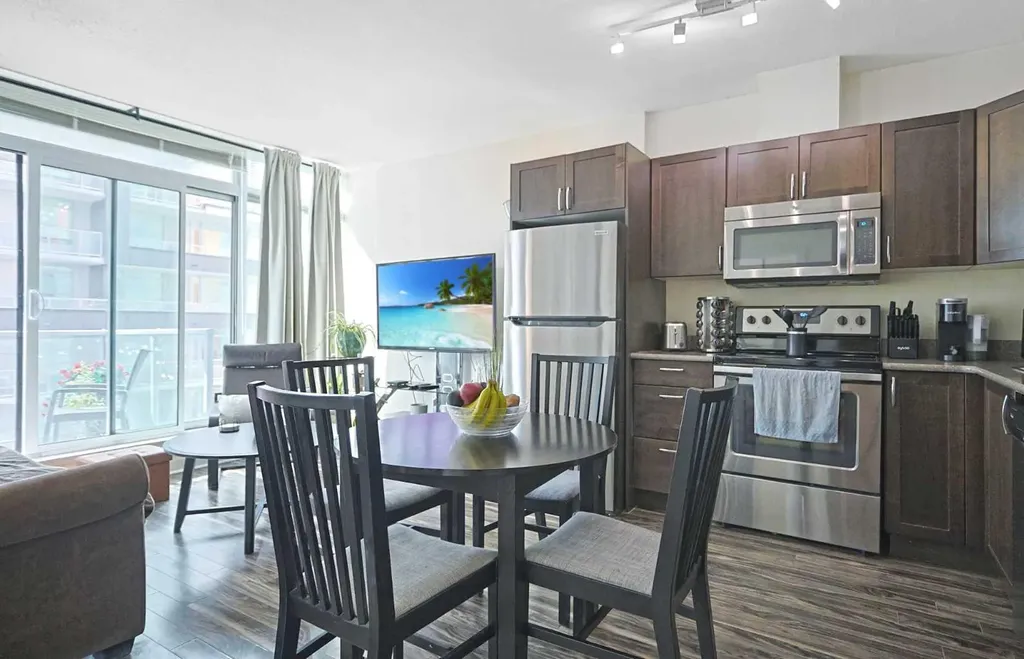 10 Brentwood Common NW Calgary AB T2L 2L6