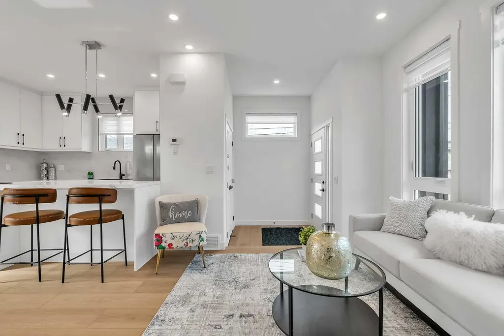 2609 1 Street NE Calgary AB T2E 1X8