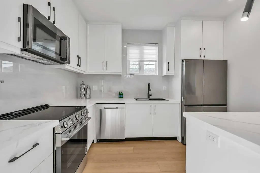 2609 1 Street NE Calgary AB T2E 1X8