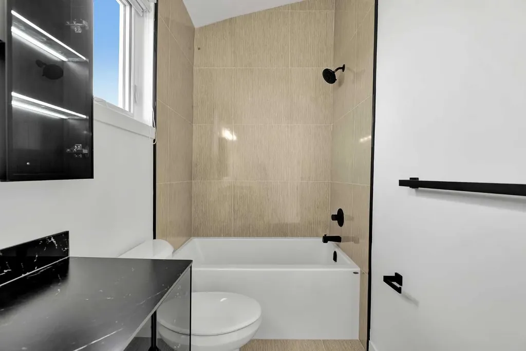 2609 1 Street NE Calgary AB T2E 1X8