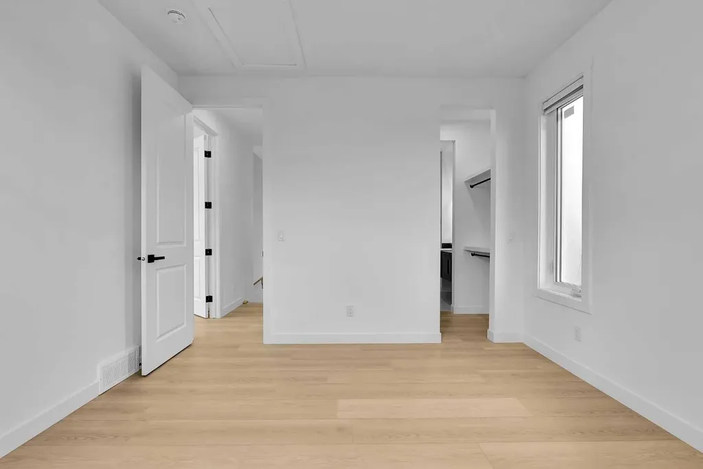 2609 1 Street NE Calgary AB T2E 1X8