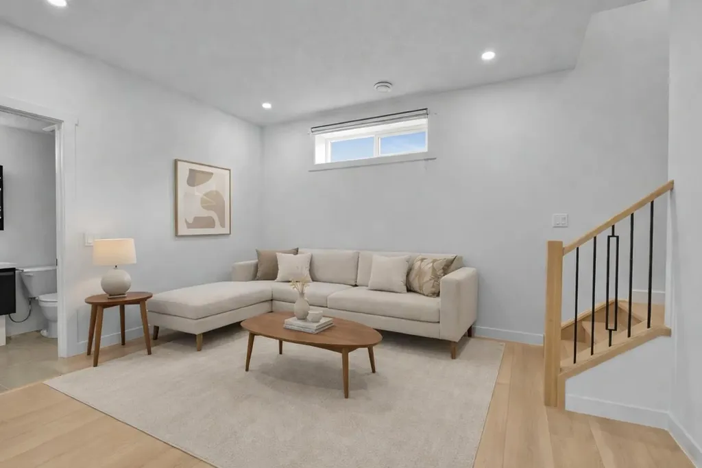 2609 1 Street NE Calgary AB T2E 1X8