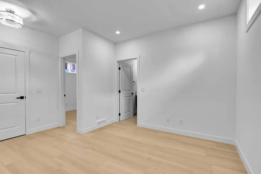 2609 1 Street NE Calgary AB T2E 1X8