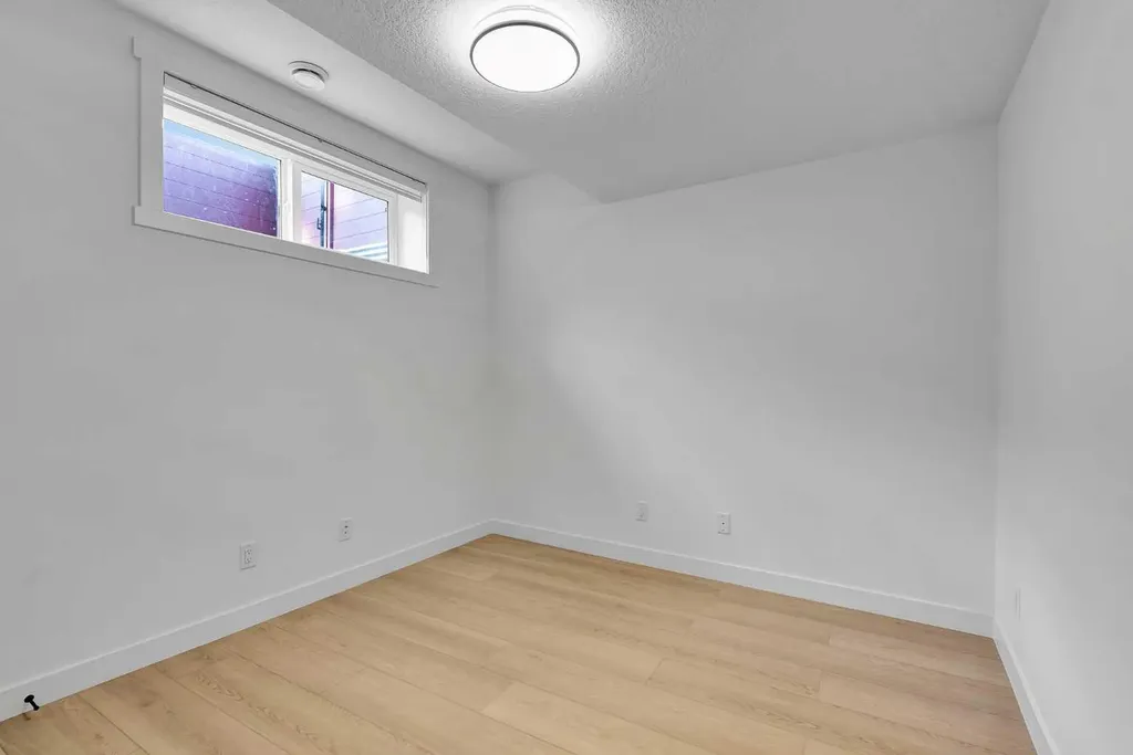 2609 1 Street NE Calgary AB T2E 1X8