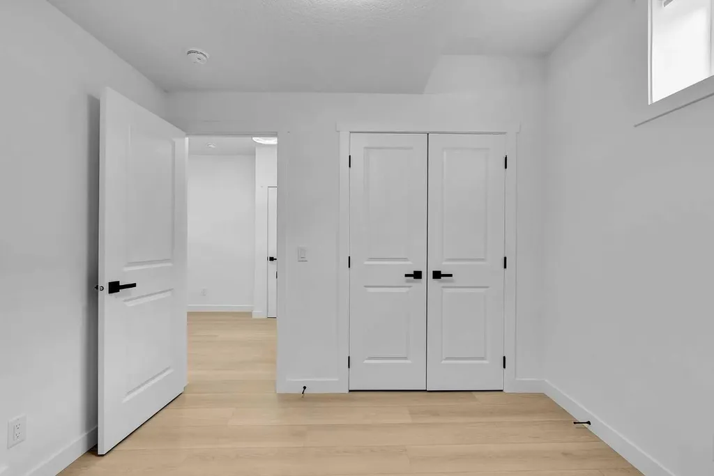 2609 1 Street NE Calgary AB T2E 1X8