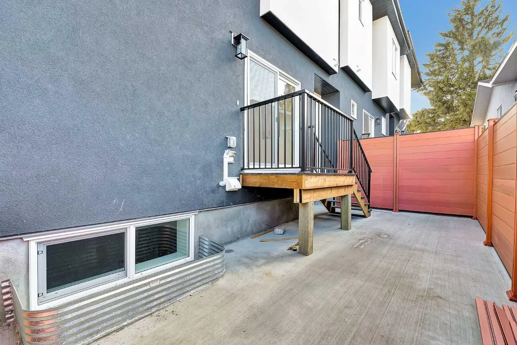 2609 1 Street NE Calgary AB T2E 1X8