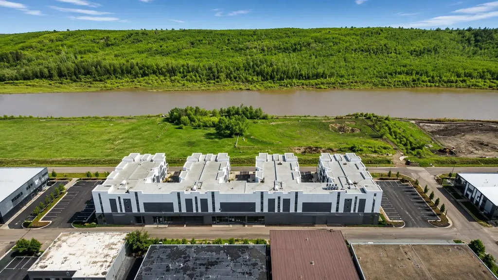 10218 King Street Fort Mcmurray AB T9H1X9