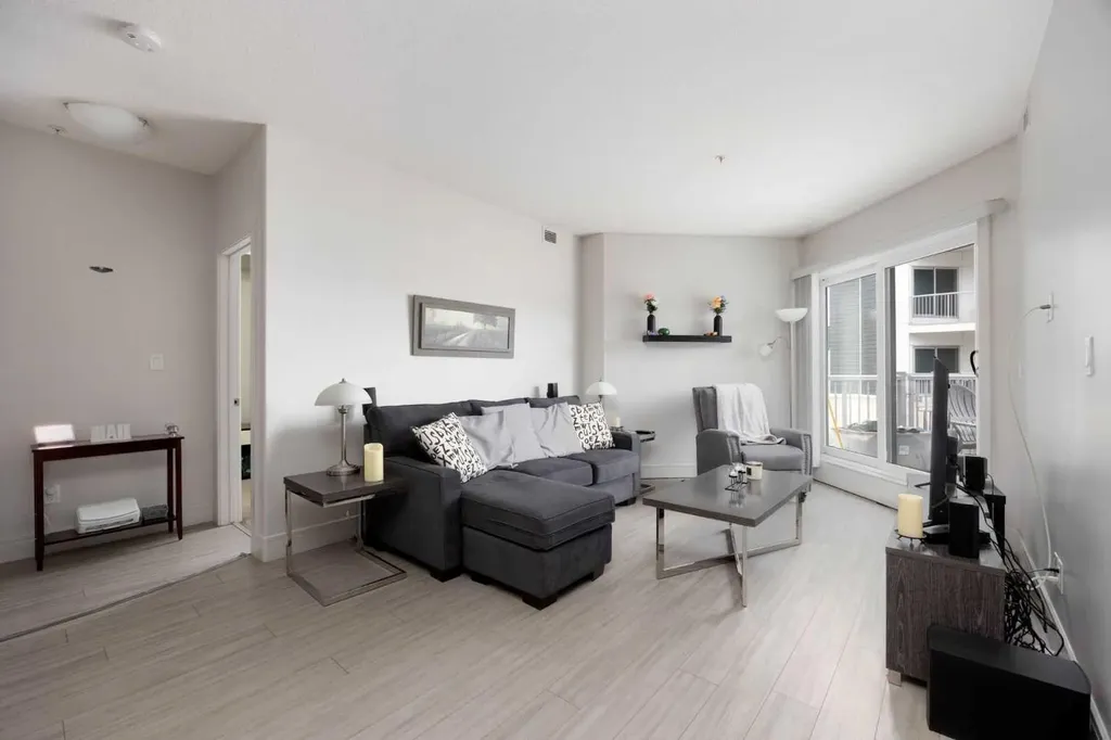 10218 King Street Fort Mcmurray AB T9H1X9