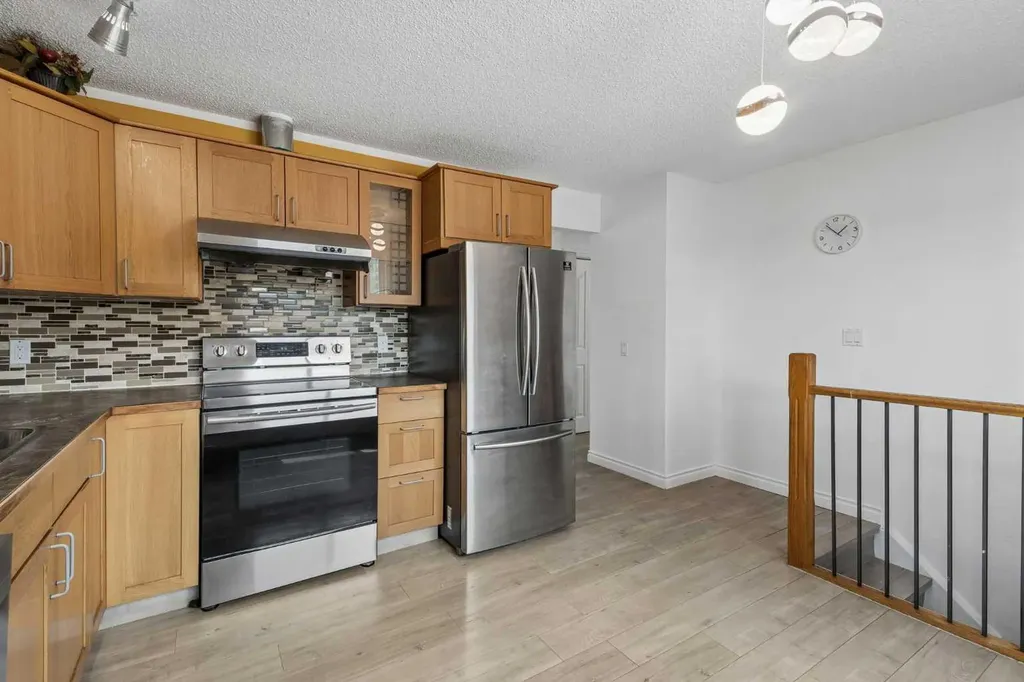 83 Appletree Close SE Calgary AB T2A 7J6