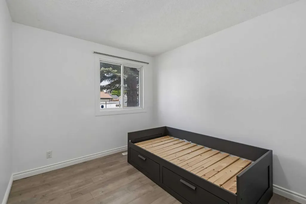 83 Appletree Close SE Calgary AB T2A 7J6