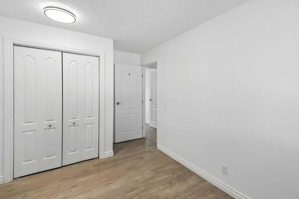 83 Appletree Close SE Calgary AB T2A 7J6