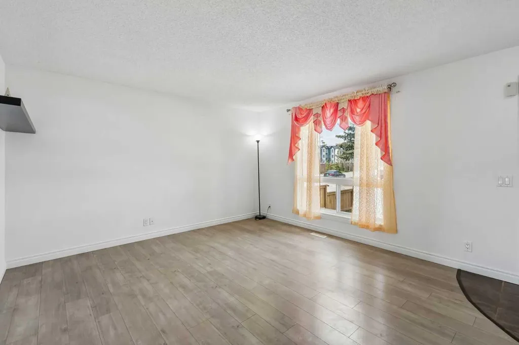 83 Appletree Close SE Calgary AB T2A 7J6