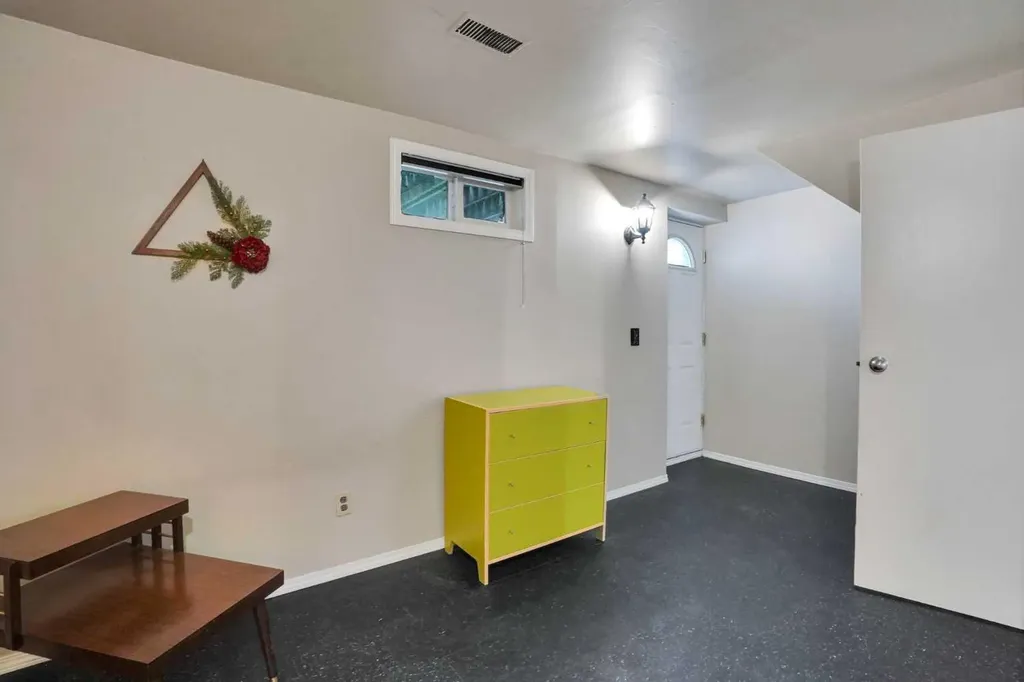 9824 Auburn Road SE Calgary AB T2J 1E1