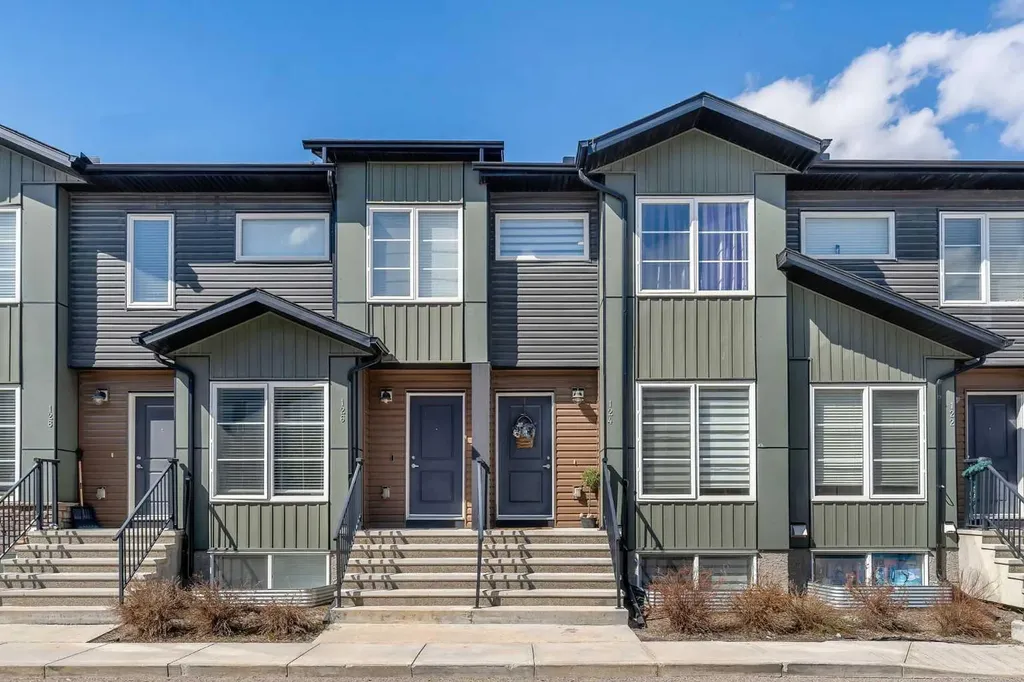 31 Red Embers Parade NE Calgary AB T3N 1E9