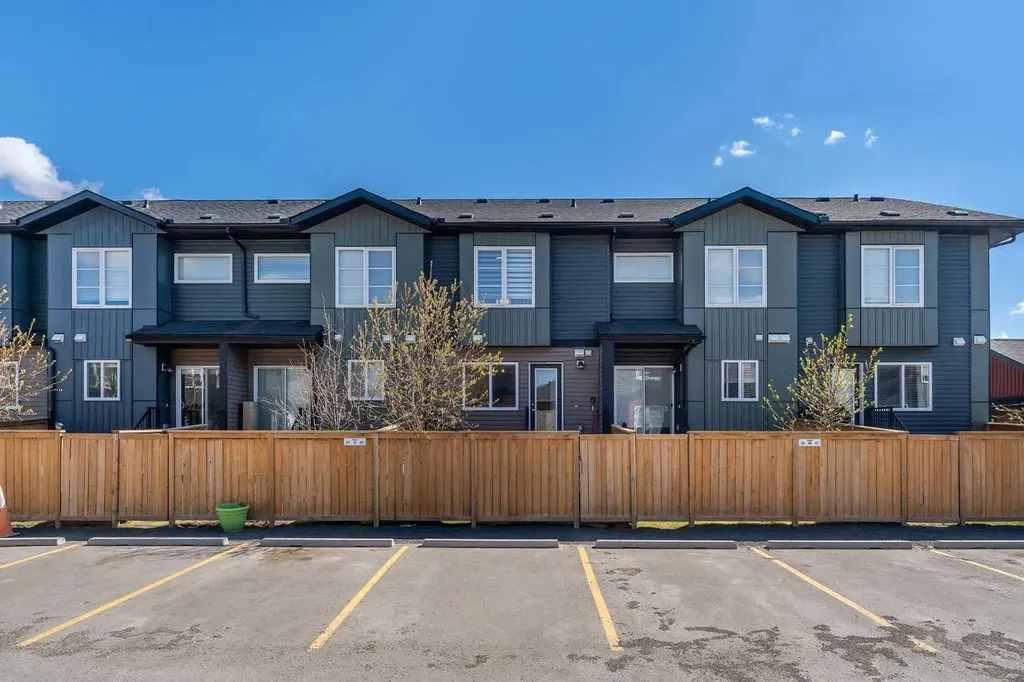 31 Red Embers Parade NE Calgary AB T3N 1E9