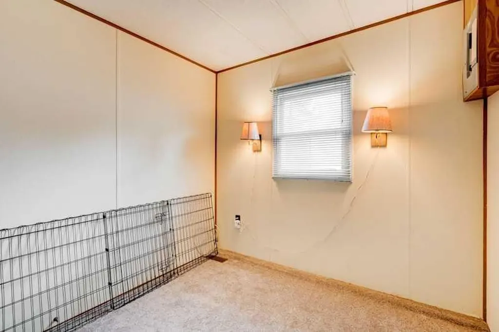 6724 17 Avenue SE Calgary AB T2A 0W5