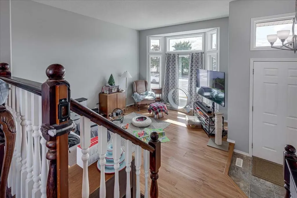 4 Harrison Road Sylvan Lake AB T4S 1T4