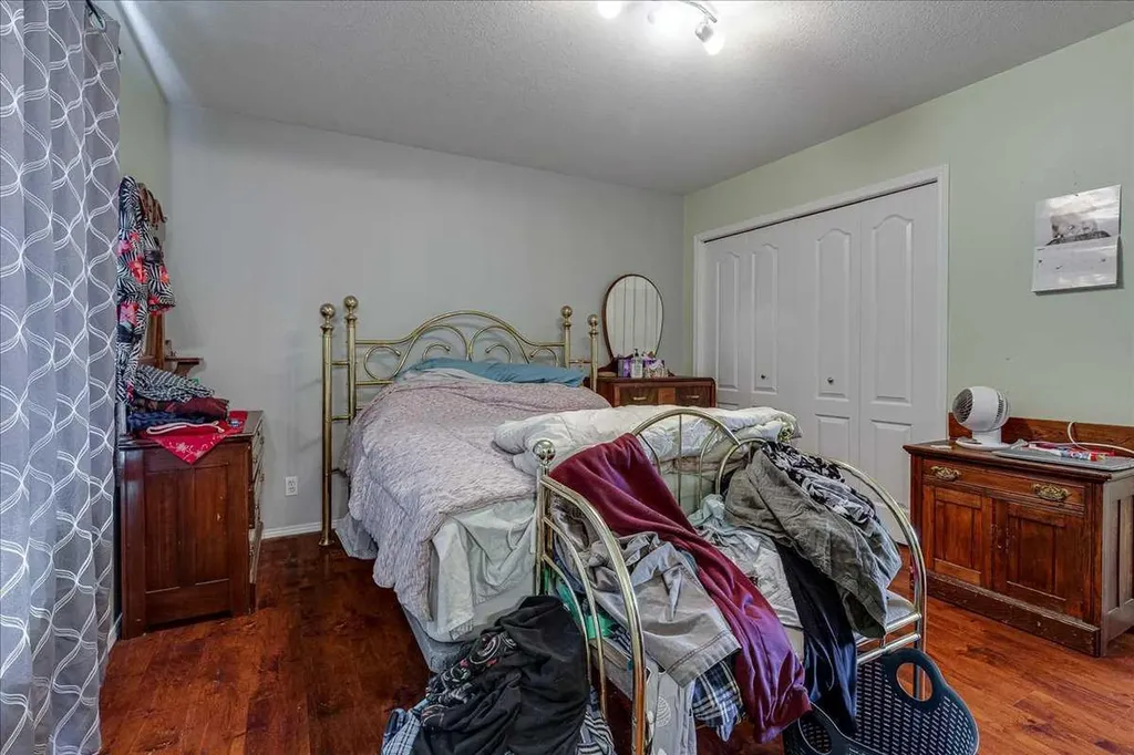 4 Harrison Road Sylvan Lake AB T4S 1T4