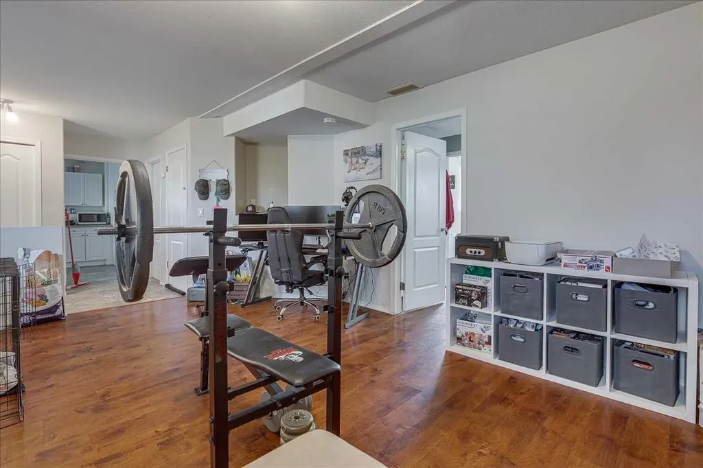 4 Harrison Road Sylvan Lake AB T4S 1T4