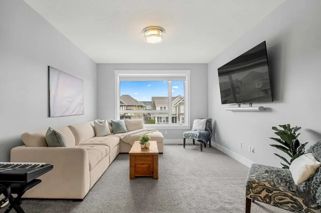 1213 Coopers Drive SW Airdrie AB T4B 3T6