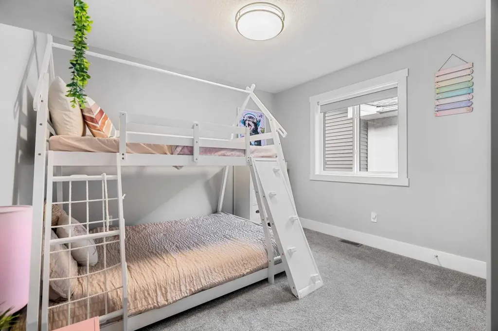 1213 Coopers Drive SW Airdrie AB T4B 3T6