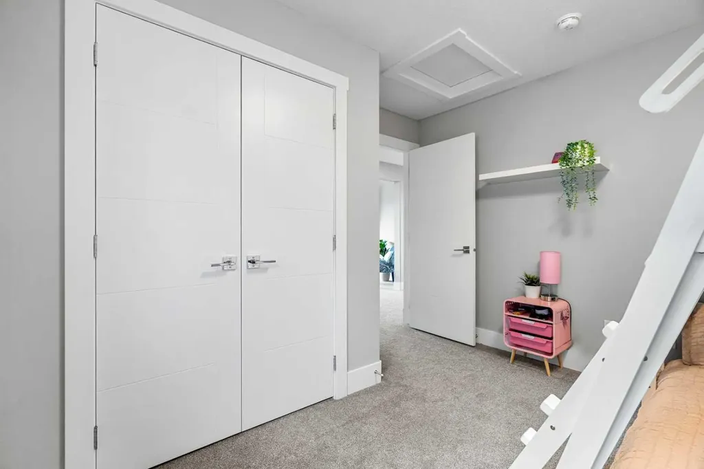1213 Coopers Drive SW Airdrie AB T4B 3T6